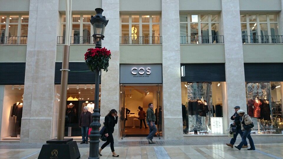 COS BOUTIQUE EN MÁLAGA