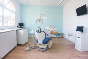 Clínica Dental en Málaga Molar II - Dr. Delgado-Schwarzmann
