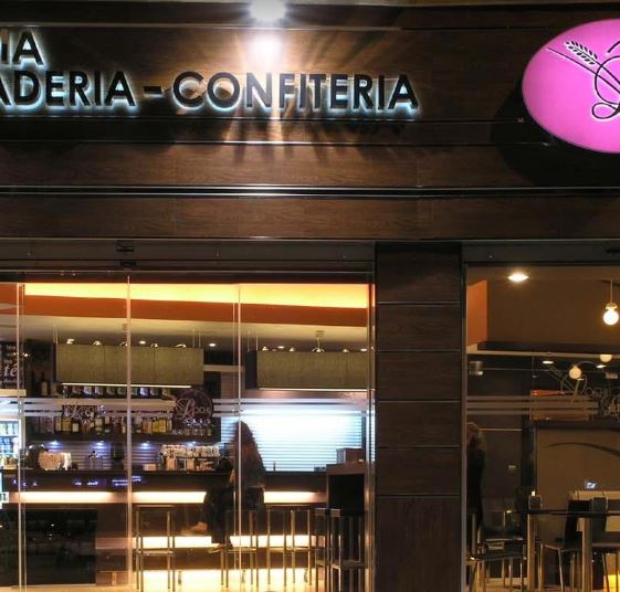 Cafetería Pastelería Confitería Lochi Málaga