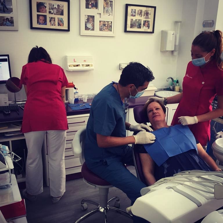 Clínica dental en Málaga Grupo Dental Clinics Vélez-Málaga.